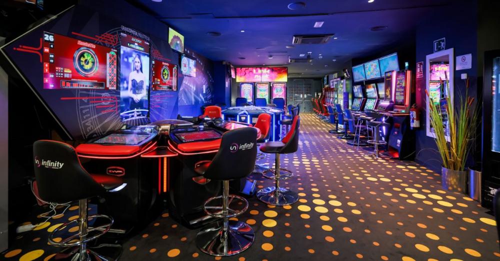 CIRSA presenta la renovación integral del histórico Bingo Egara