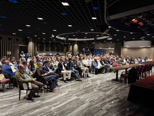 Más de 200 empresarios andaluces asisten a la jornada de ANMARE sobre la inminente implantación del sistema VERIFACTU
FOTOS