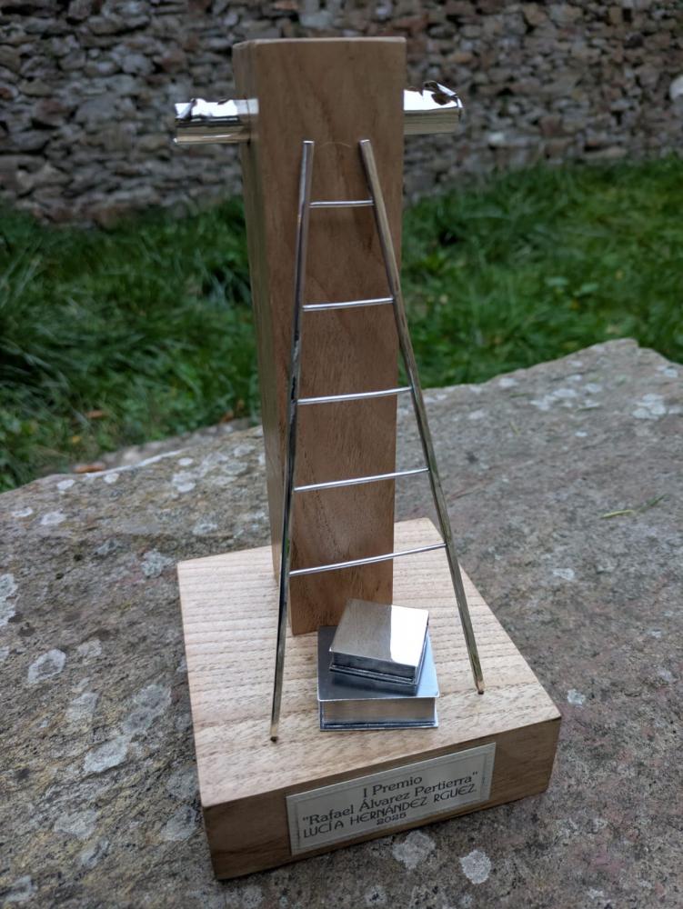 La Fundación Automáticos Tineo reconoce el talento de la mejor estudiante de bachillerato en Tineo