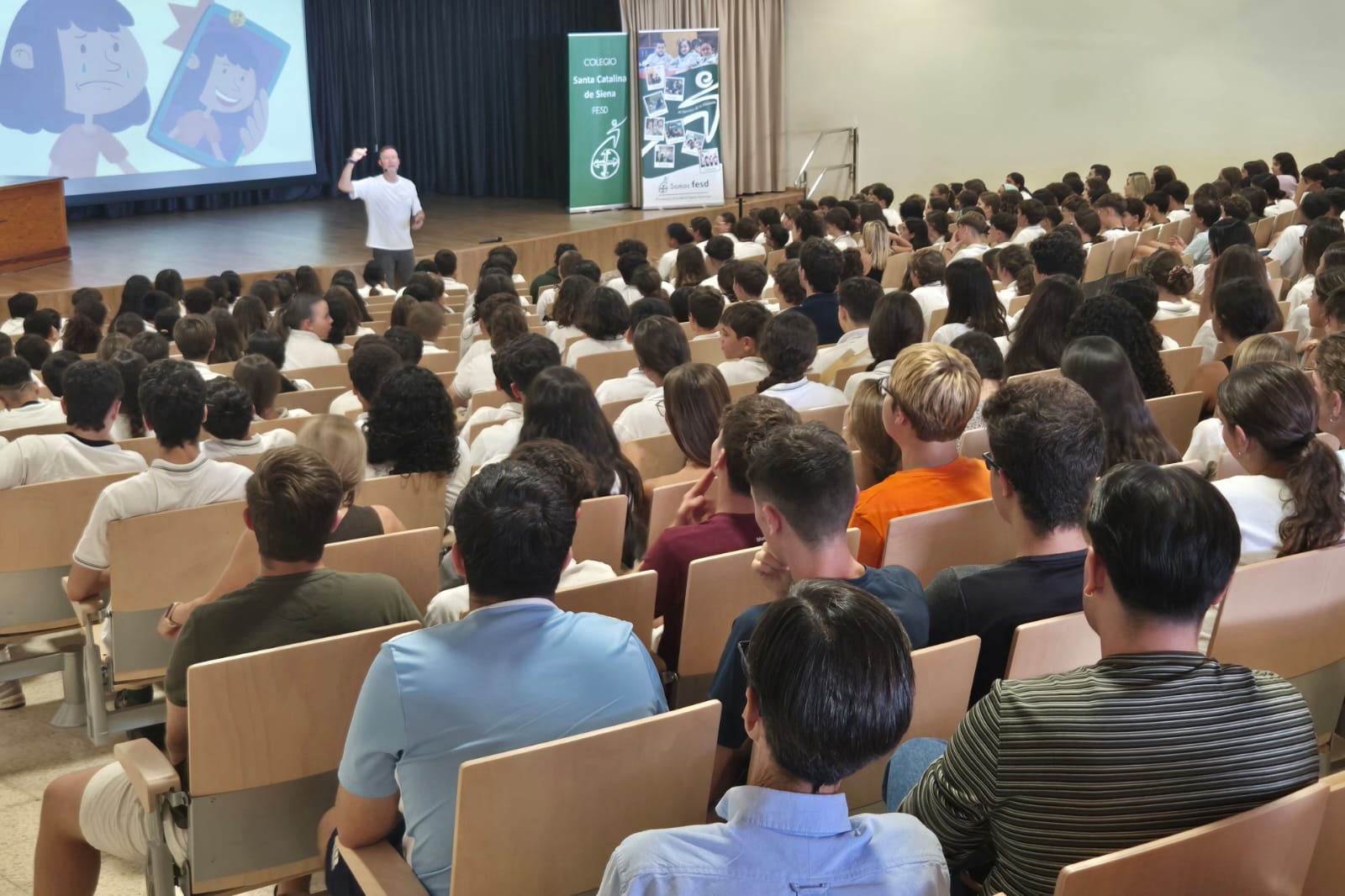 El Proyecto FES llega a Tenerife para promover el ocio digital responsable entre los jóvenes
