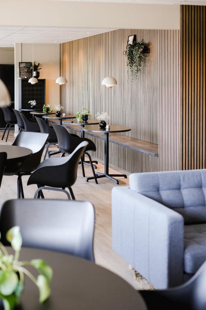 EXCLUSIVA
Casino Carpets apuesta por la sostenibilidad acústica en casinos, bingos y salones con palillería sueca y fieltro PET reciclado