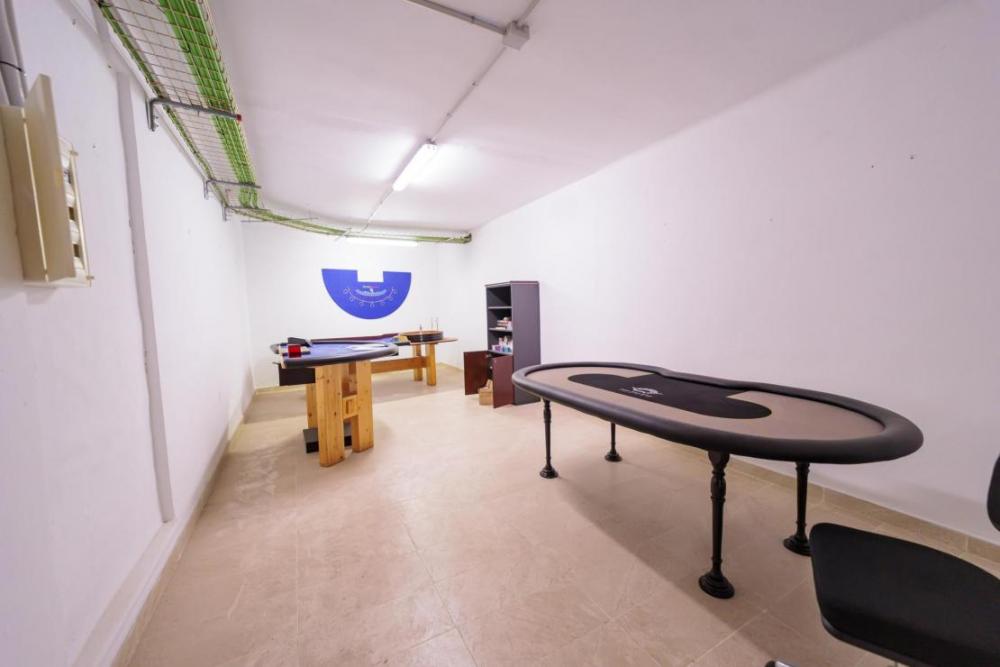 El Bingo Balear se vende por 2,4 millones y solicita el cambio de uso a café-teatro tras una década cerrado
FOTOS