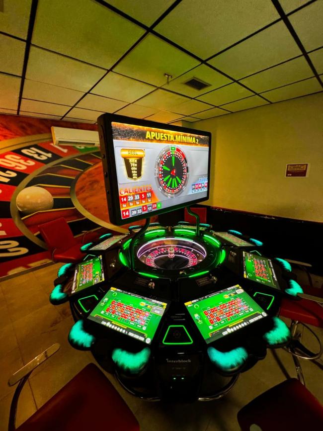 Infinity Gaming instala la ruleta Black Pearl II en Recreativos Almudí (Murcia)