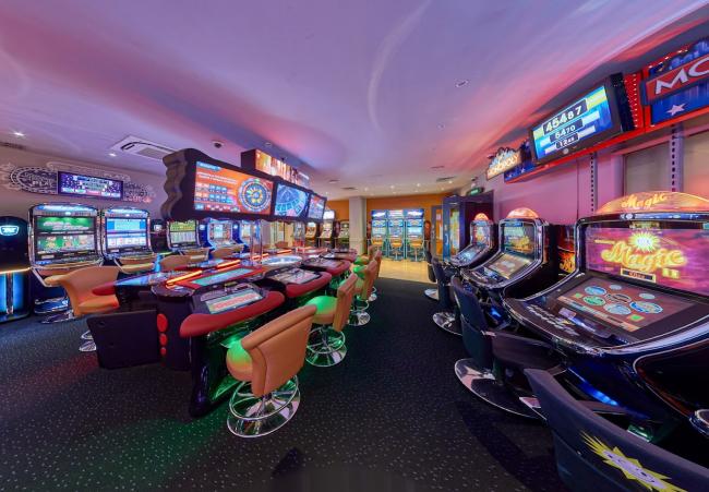 Rank Holding España: Enracha crece un 9% y consolida beneficios en 2025