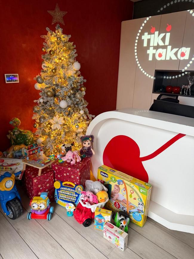 Tiki Taka Games dona juguetes al Proyecto Abraham en su campaña solidaria de Navidad