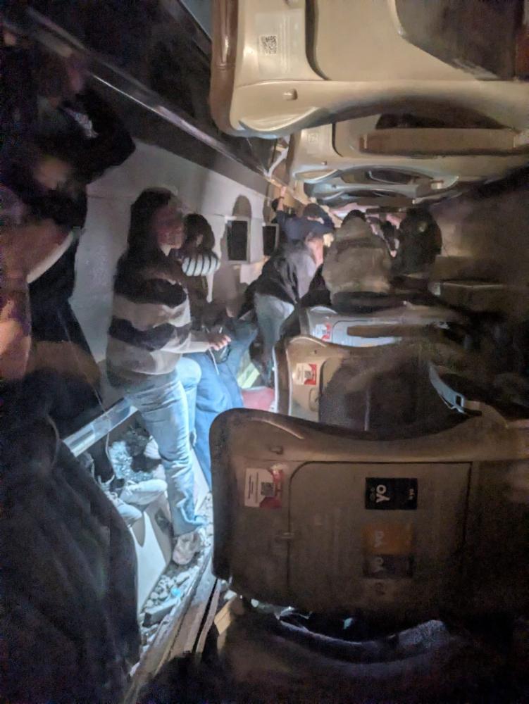 Atentos al gravísimo accidente ferroviario en Córdoba. 39 muertos... contactando con los profesionales rumbo a ICE Barcelona 