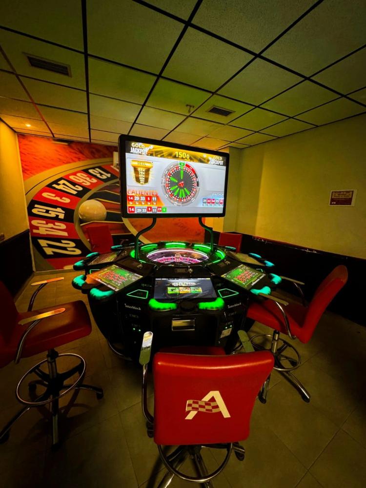 Infinity Gaming arranca 2026 con fuerza: la sofisticación de la Black Pearl II aterriza en Recreativos Almudí