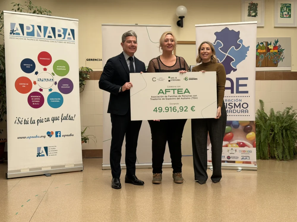 María Guardiola agradece a Gran Casino Extremadura y Grupo Orenes su apoyo a tres entidades de autismo en la región