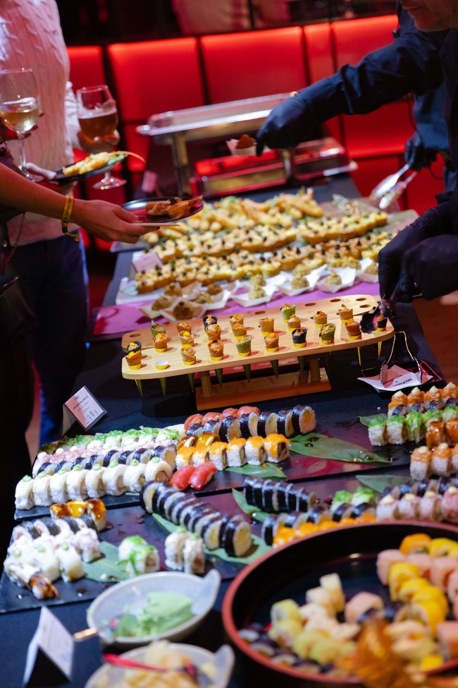 Las fotos de la fiesta de Sportium y UNIDESA con Steve McManaman en Shôko Barcelona