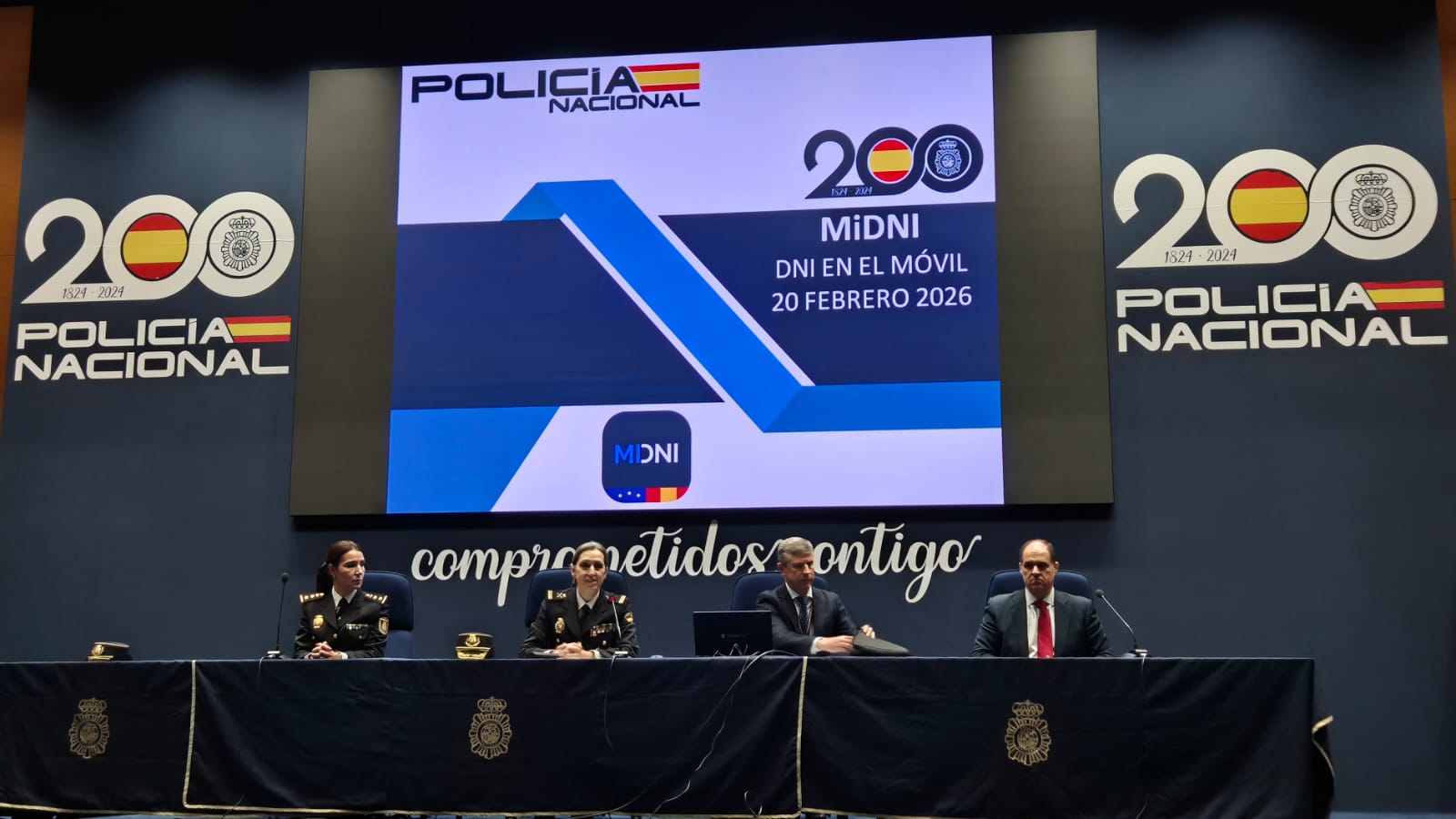 Club de Convergentes analiza el DNI Digital con la Policía Nacional