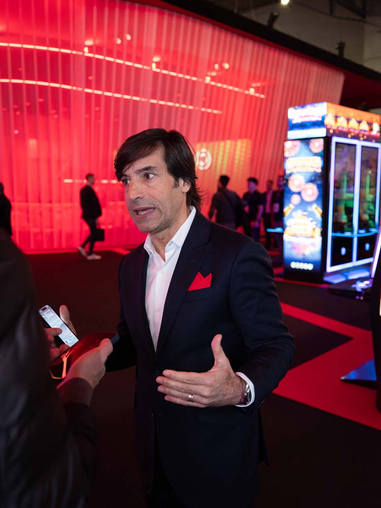 Zitro destaca en ICE Barcelona 2026 con una propuesta SIMPLEMENTE DIFERENTE
ENTREVISTAMOS al carismático ALBERT ZORRILLA