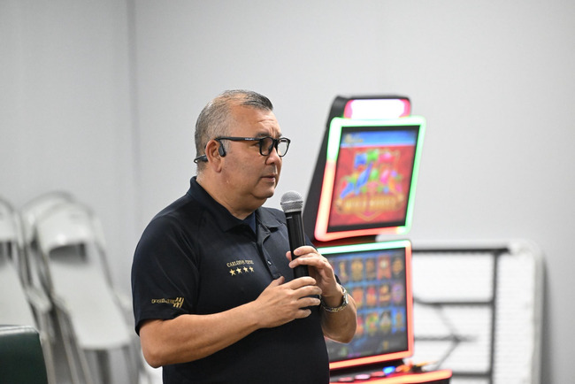 La Comisión de Juegos de Puerto Rico forma a la Policía en la fiscalización de las 'Máquinas en Ruta'