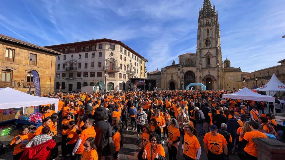 Grupo Díaz Carbajosa reafirma su valor social en la histórica marea naranja de la Asociación Galbán