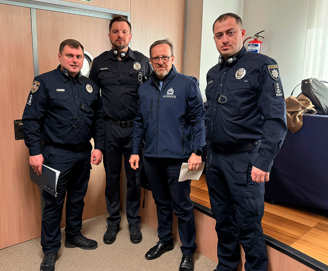 Claudio Marinelli (INTERPOL IFCACC) y Policía Nacional: Éxito contra la estafa de bots