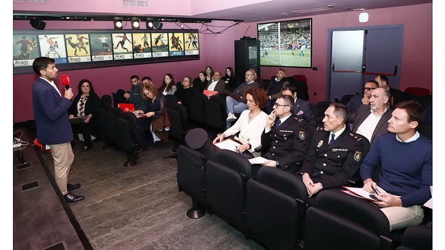 La DGOJ (Cecilia Pastor) y Policía Nacional (David Calvete) en el nuevo marco de integridad y transparencia en las federaciones de fútbol
FOTOS OFICIALES