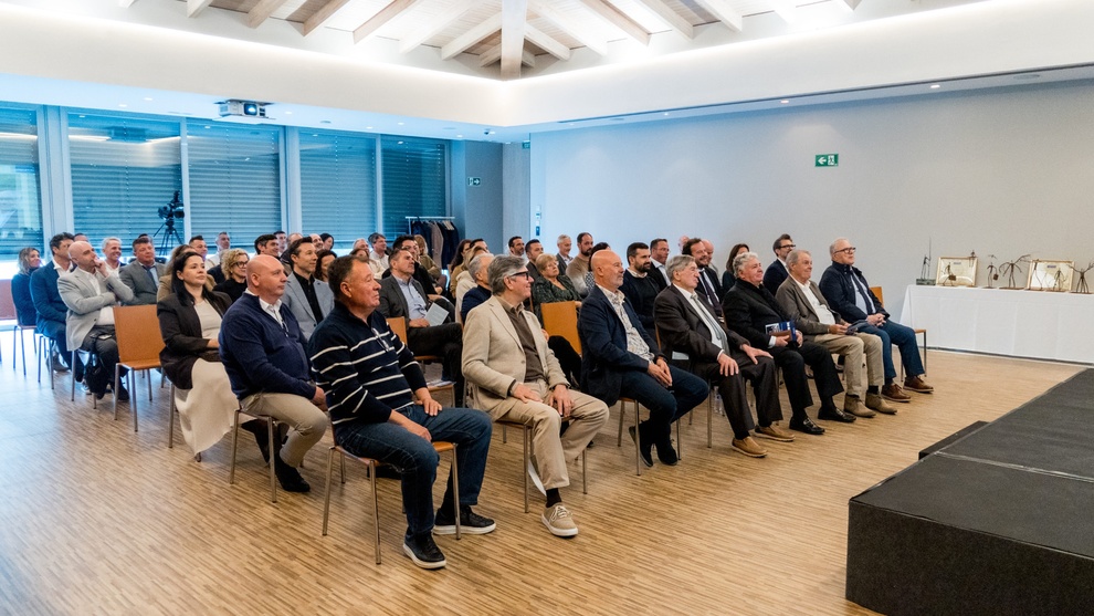 FOTOS
SAREIBA homenajea en Palma a empresarios históricos de los salones de juego de Baleares