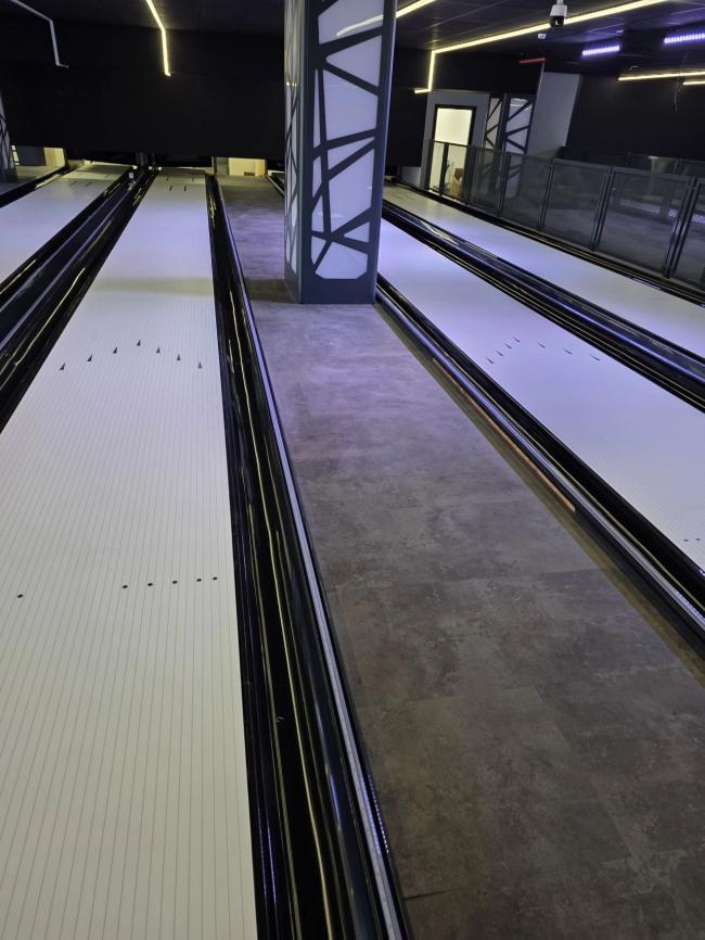 Casino Carpets presenta ALL ABOUT STONE 5mm Looselay para boleras y espacios de ocio