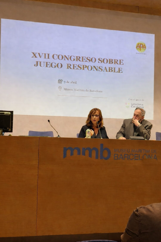 Jacqueline Mecinas reivindica en ACENCAS el juego responsable frente al juego seguro