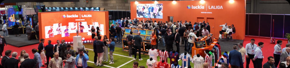 David Plumi nos confesó que Luckia agotó el agua a las 14.00h. del primer día por la avalancha de visitas