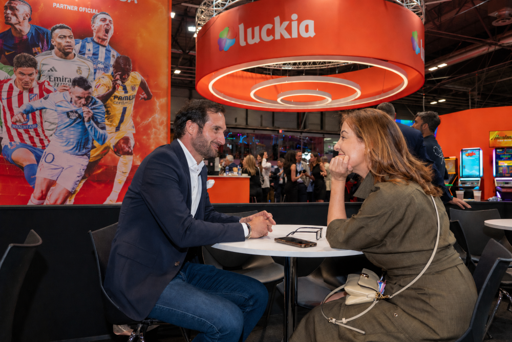 David Plumi nos confesó que Luckia agotó el agua a las 14.00h. del primer día por la avalancha de visitas