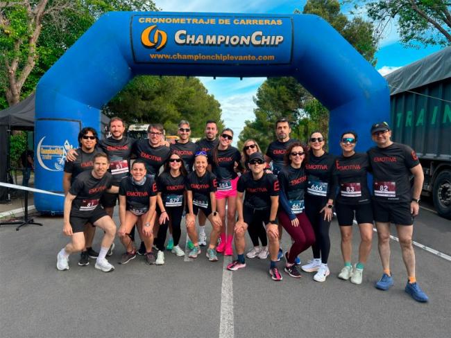  Emotiva corre en equipo por una causa solidaria en Albacete