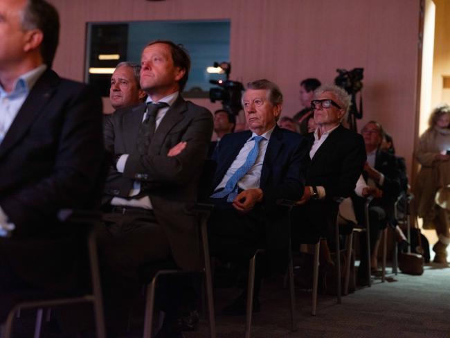 La inauguración de la nueva sede de Luckia reúne a la élite empresarial e institucional gallega