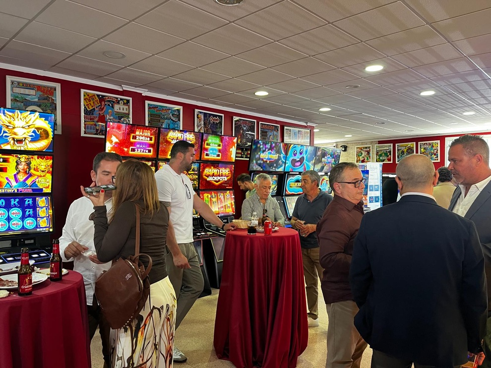 Merkur Dosniha despliega en Andalucía su nueva artillería de producto junto a Hermanos Blanco
