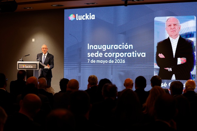  CRÓNICA EN PRIMERA PERSONA: Luckia inaugura en A Coruña su nueva sede arropada por la élite empresarial gallega y la cúpula de la Xunta