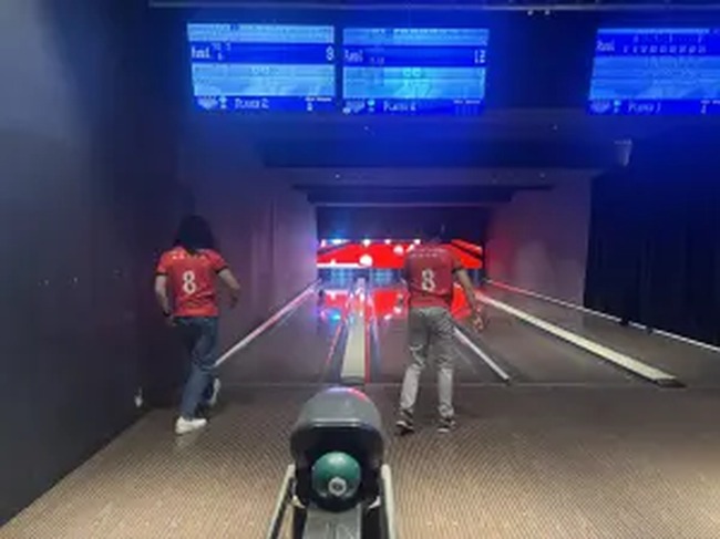  Grupo Vid celebra el Día del Trabajador en su local Pause&Play de C.C. La Cañada