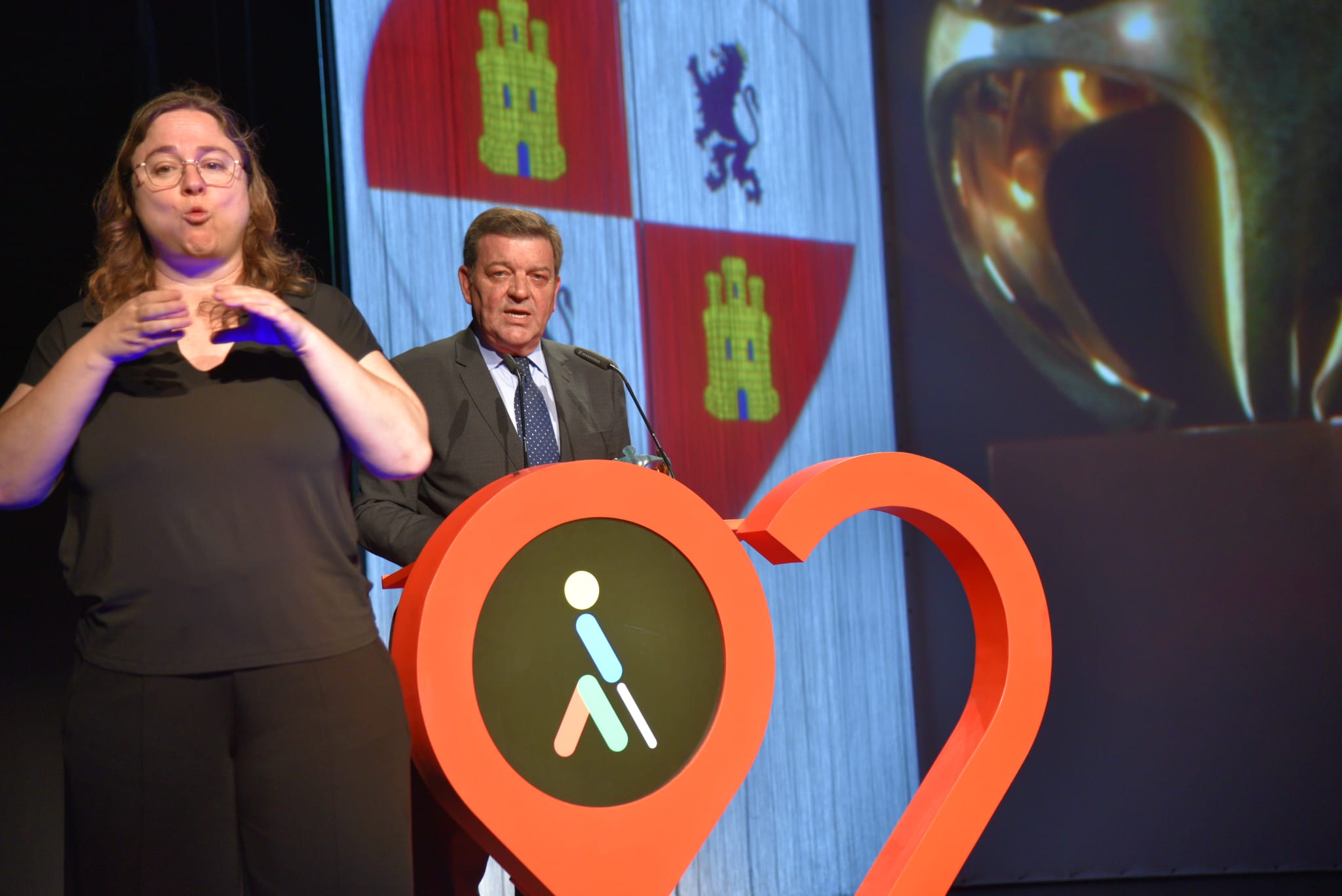 La Consejería de la Presidencia recibe el Premio Solidario ONCE con la asistencia de Ruth Andérez