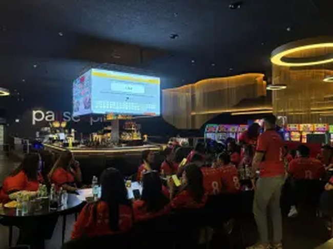  Grupo Vid celebra el Día del Trabajador en su local Pause&Play de C.C. La Cañada