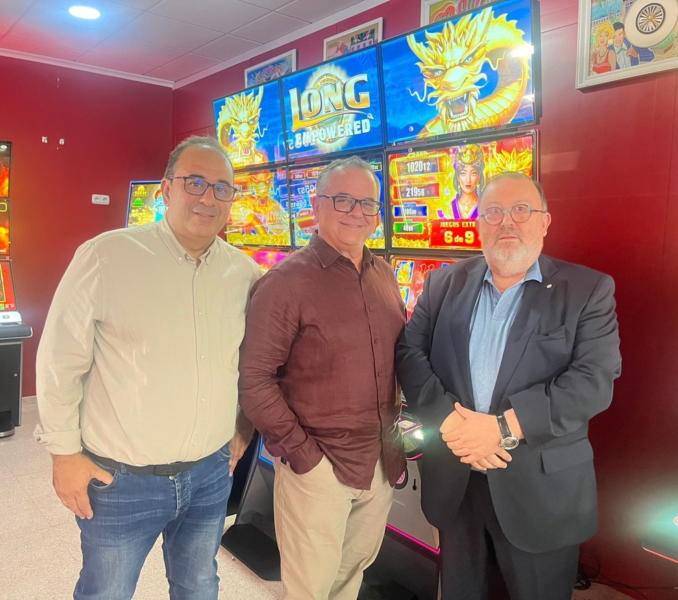 Merkur Dosniha despliega en Andalucía su nueva artillería de producto junto a Hermanos Blanco