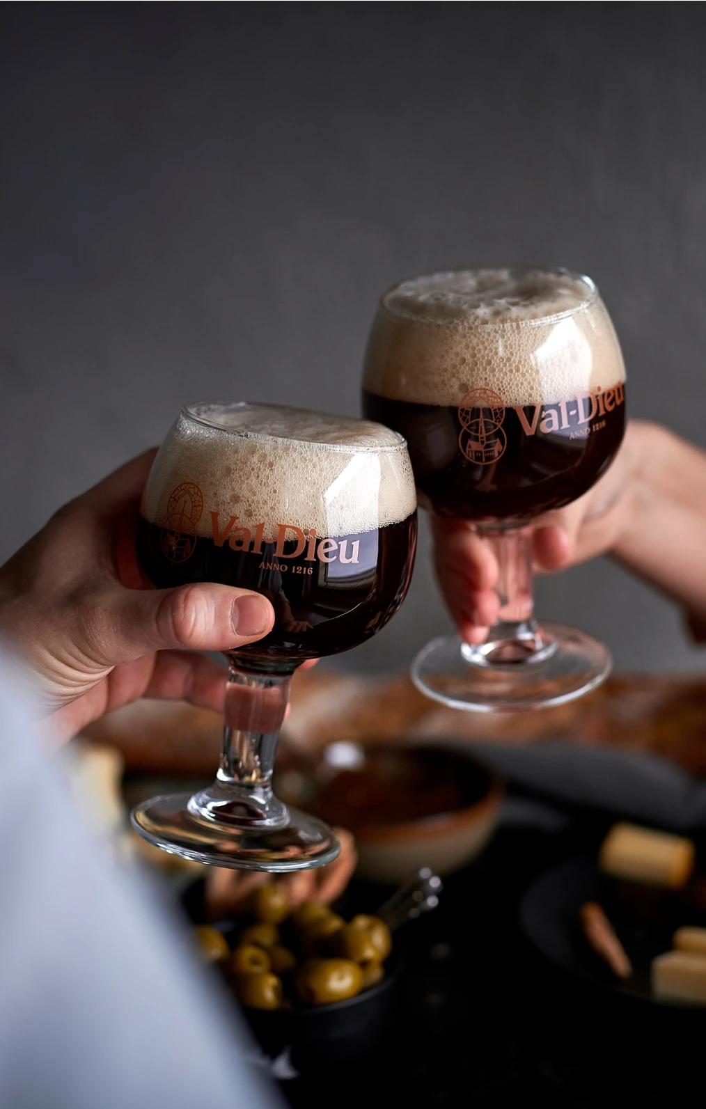Antonio y Lorena Durán confirman su fantástica UNIC de Val-Dieu como cerveza oficial de los Premios al Juego Responsable y RSC