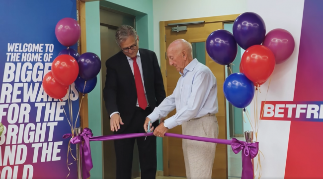 VÍDEO. Betfred inaugura sus nuevas oficinas ampliadas en Gibraltar tras 19 años en el Peñón