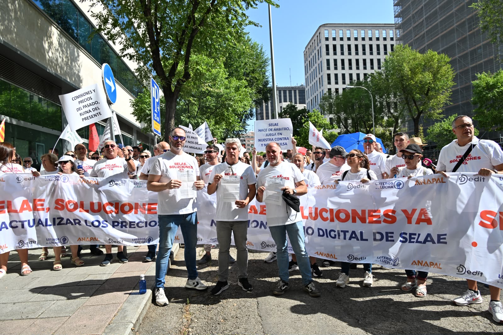 Las administraciones de lotería reclaman al Gobierno una revisión urgente del modelo económico de la red de ventas y de la comercialización online