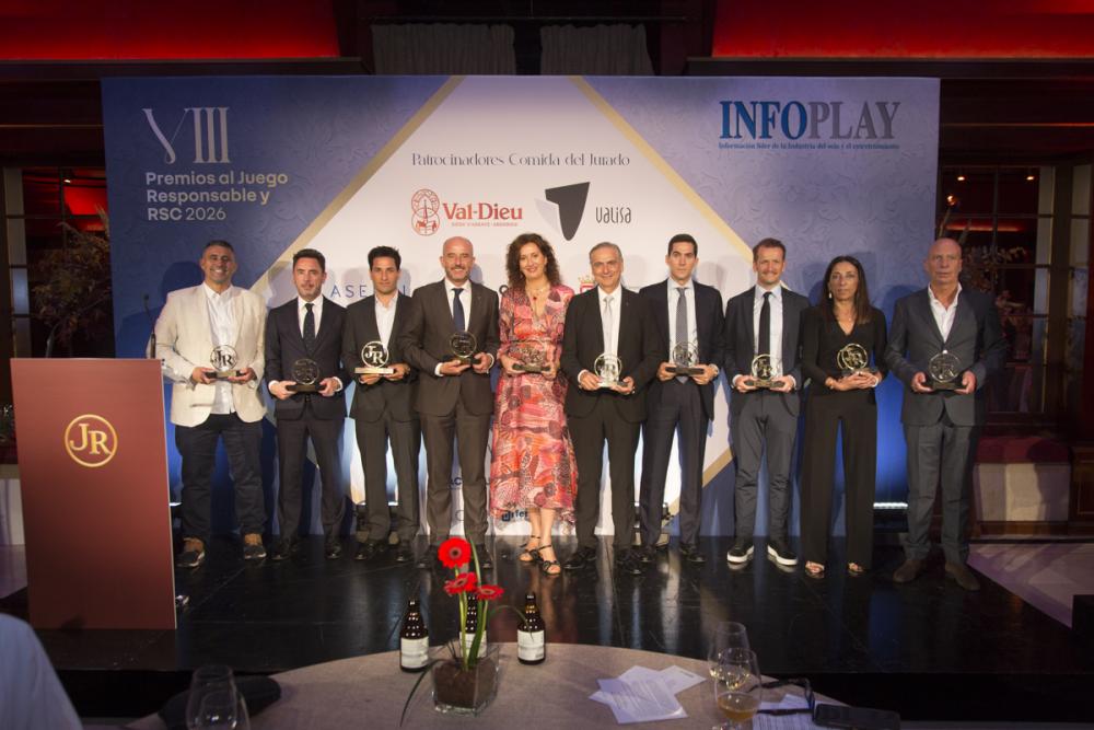Cristina García describe el trabajo colectivo de la Plataforma para el Juego Sostenible al recoger el Premio a la Mejor Directiva en Juego Responsable