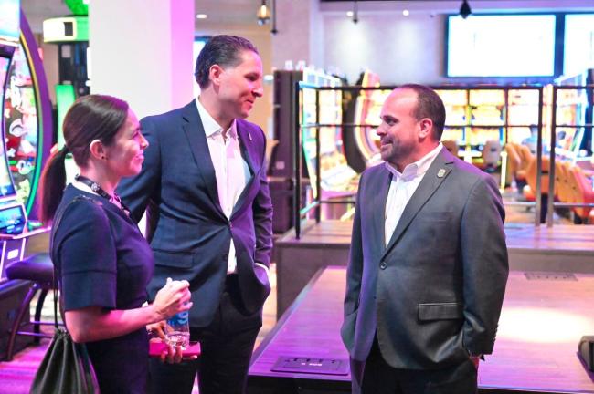 LA COMISIÓN DE JUEGOS DE PUERTO RICO RESPALDA EL ESTRENO DE MONOPOLY BIG BOARD BUCKS DE ARISTOCRAT