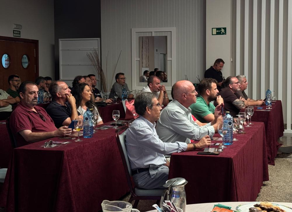 FOTOS. ZITRO PRESENTA ILLUSION A LOS OPERADORES DE HOSTELERÍA DE EXTREMADURA