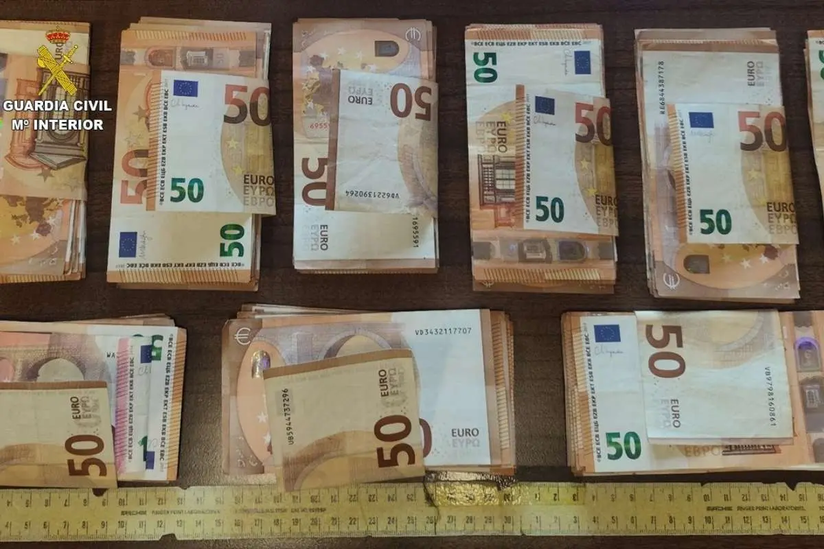 Detenidos 4 hombres por robar 94.708 euros en salones de juego