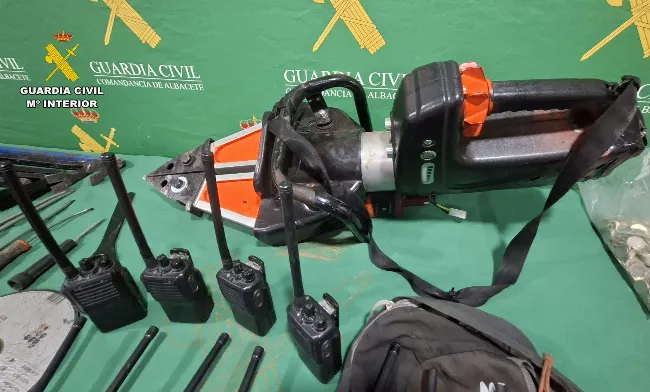 FOTOS Y VÍDEO: La Guardia Civil desarticula una banda que asaltaba bancos y salones de juego FOTOS Y VÍDEO: La Guardia Civil desarticula una banda que asaltaba bancos y salones de juego