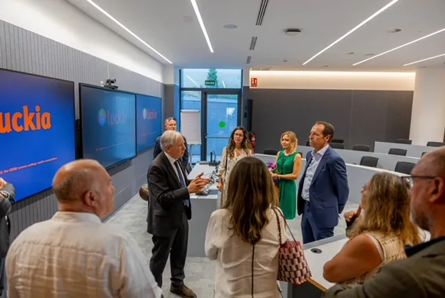 José González recibe a 40 empresarios de Nordés en la nueva sede de la Fundación Luckia José González recibe a 40 empresarios de Nordés en la nueva sede de la Fundación Luckia