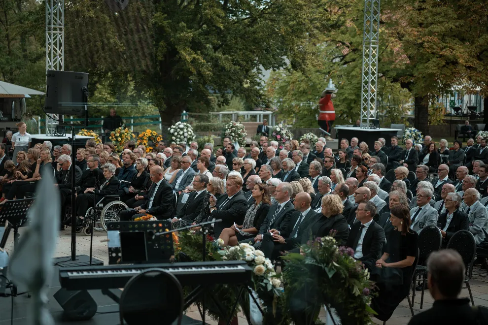 Alrededor de 600 invitados dan el último adiós a Paul Gauselmann, fundador del Grupo Merkur, en el castillo de Benkhausen