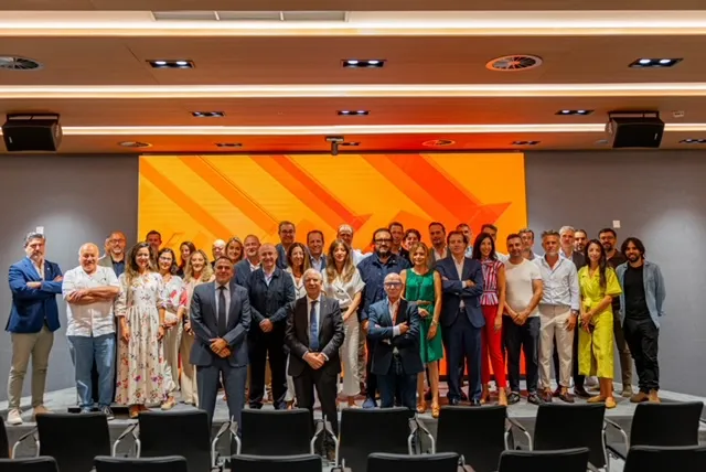 José González recibe a 40 empresarios de Nordés en la nueva sede de la Fundación Luckia José González recibe a 40 empresarios de Nordés en la nueva sede de la Fundación Luckia