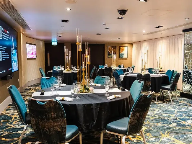 Genting reopens in Manchester with an air that refers to the modernity of the VID Group's salons in Spain