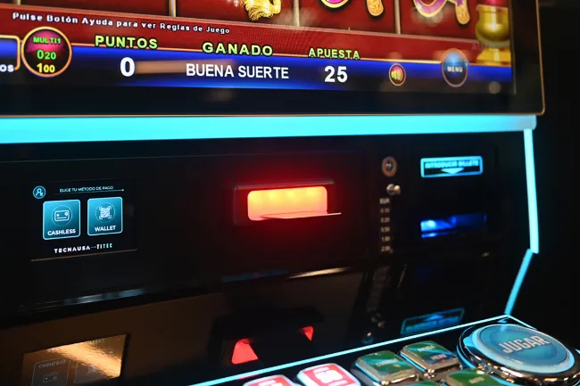 Tecnausa digitaliza el salón de juego: pagos con tarjeta y móvil y control total de las salas en tiempo real desde el móvil - FOTOS-