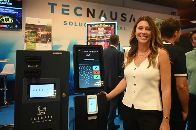 Tecnausa digitaliza el salón de juego: pagos con tarjeta y móvil y control total de las salas en tiempo real desde el móvil - FOTOS-