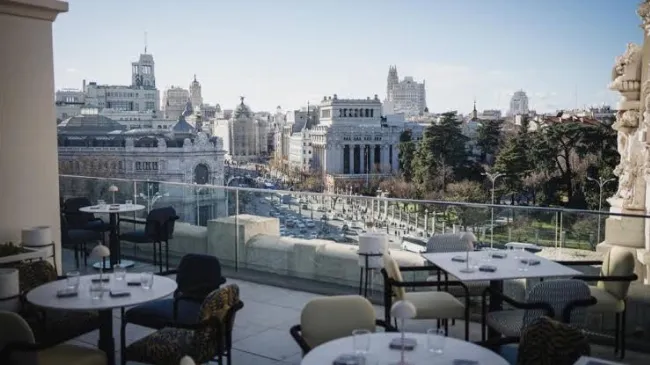 MAGNÍFICA UBICACIÓN El VII FEMARA OPEN FÓRUM se instala en el corazón institucional de Madrid, el PALACIO DE CIBELES