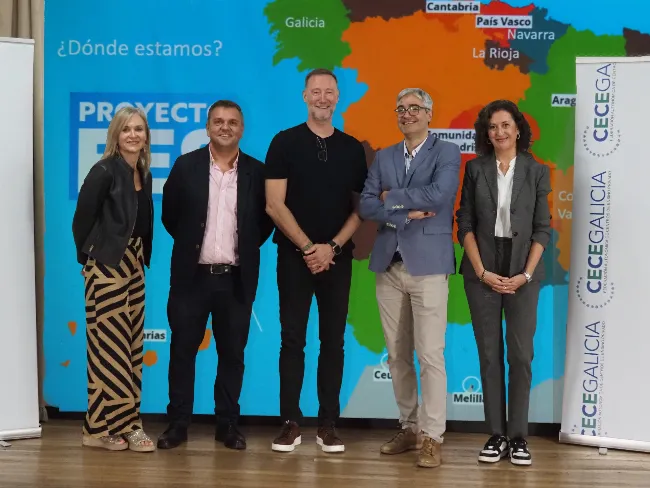 El Proyecto FES cierra en A Coruña su primera gira gallega con alumnos, familias y profesores