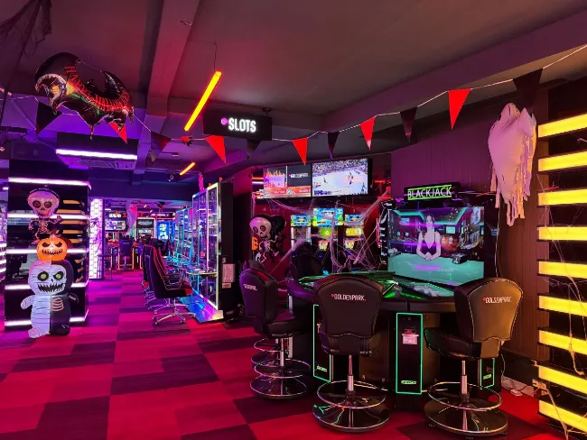 GoldenPark decora sus salas de Halloween para cuidar la experiencia del cliente GoldenPark decora sus salas de Halloween para cuidar la experiencia del cliente
