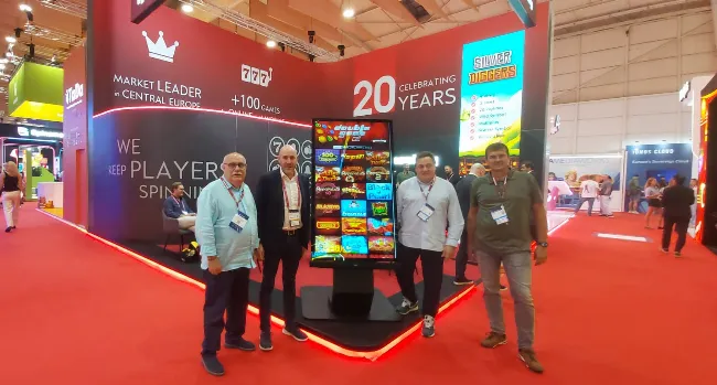 ANTONIO DURÁN triunfa con E-Gaming Spain en Lisboa y acelera su ofensiva online ANTONIO DURÁN triunfa con E-Gaming Spain en Lisboa y acelera su ofensiva online